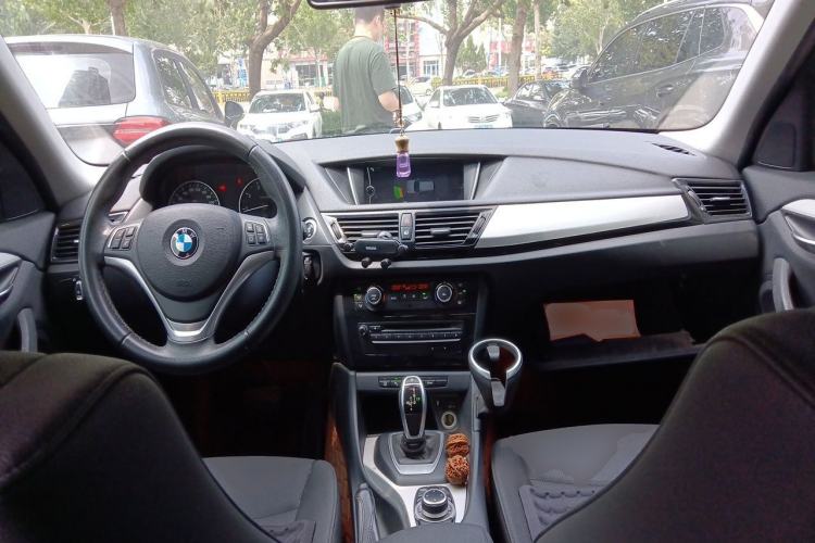 Used BMW X1 2014 sDrive18i Leading Model Center Console