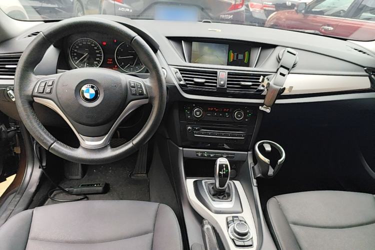 Used BMW X1 2014 sDrive18i Leading Model Center Console