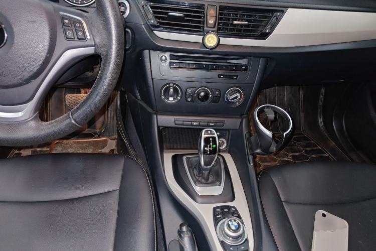 Used BMW X1 2014 sDrive18i Fashion Model Center Console