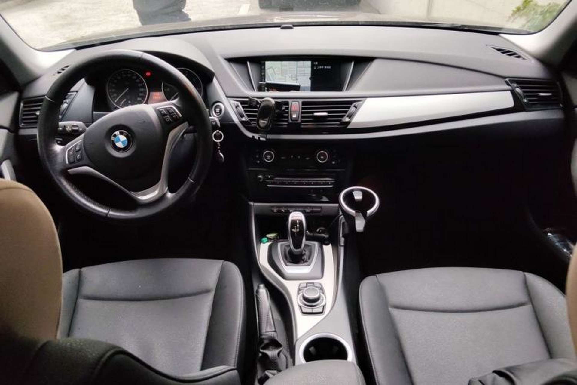 Used BMW X1 2014 sDrive18i Leading Model Center Console