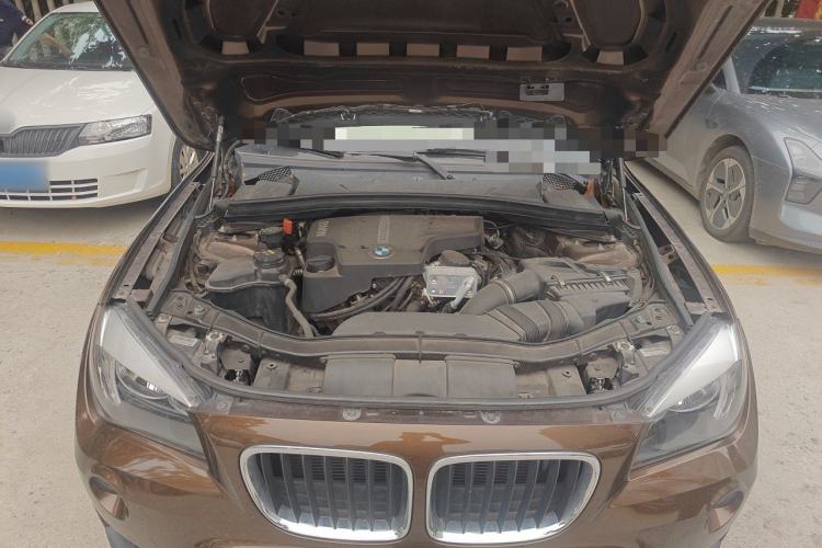Used BMW X1 2014 sDrive18i Fashion Model Engine Bay