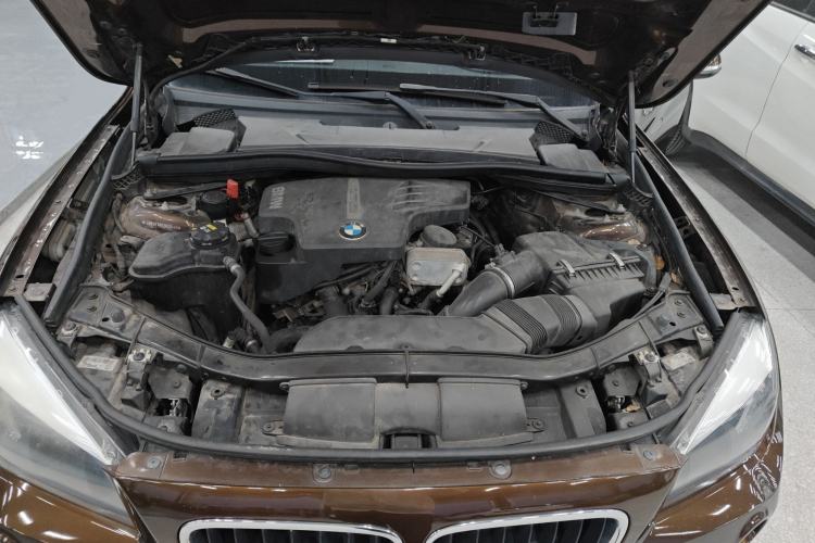 Used BMW X1 2014 sDrive18i Fashion Model Engine Bay