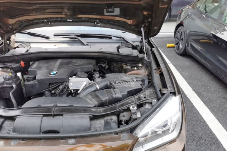 Used BMW X1 2014 sDrive18i Leading Model Engine Bay Left