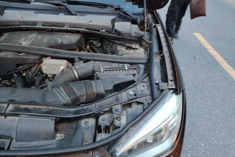 Used BMW X1 2014 sDrive18i Leading Model Engine Bay Left