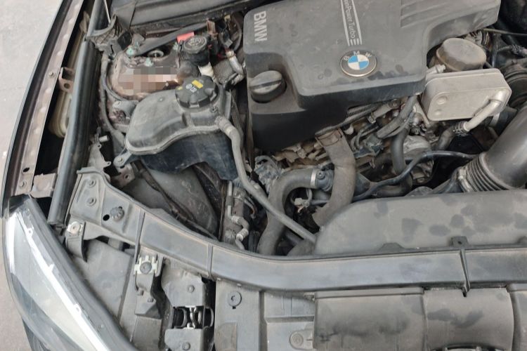 Used BMW X1 2014 sDrive18i Fashion Model Engine Bay Right