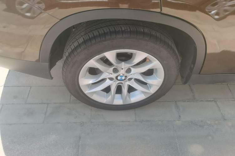 Used BMW X1 2014 sDrive18i Leading Model Exterior 5