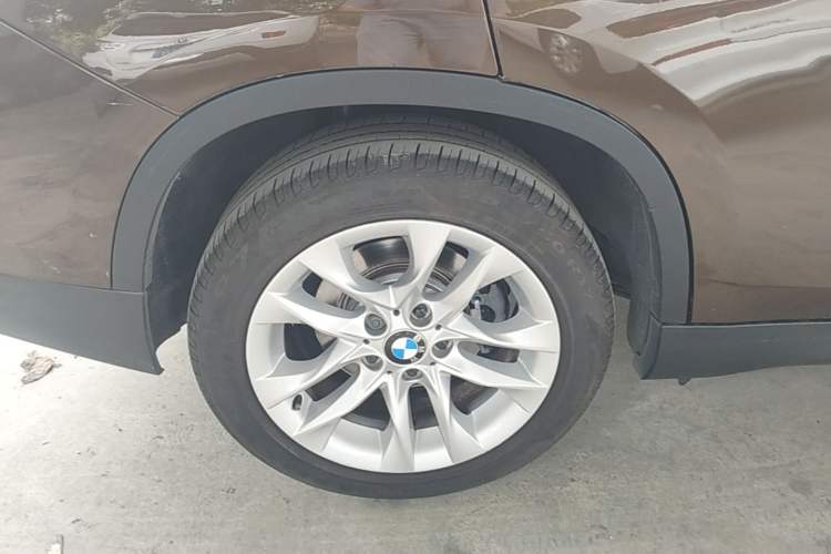 Used BMW X1 2014 sDrive18i Leading Model Exterior 5