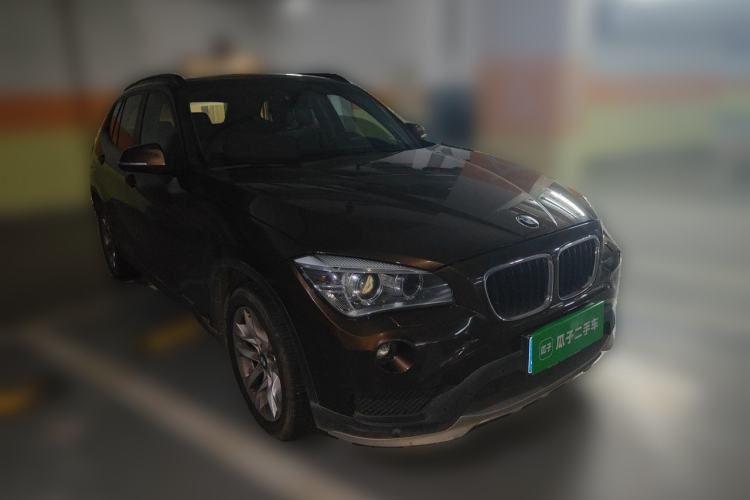 Used BMW X1 2014 sDrive18i Leading Model Front Right 45 Deg