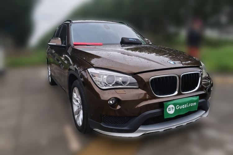 Used BMW X1 2014 sDrive18i Leading Model Front Right 45 Deg