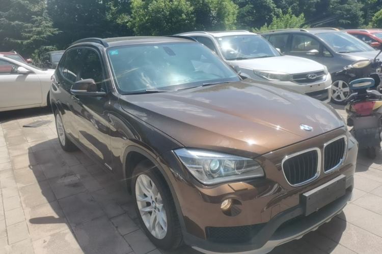Used BMW X1 2014 sDrive18i Leading Model Front Right 45 Deg