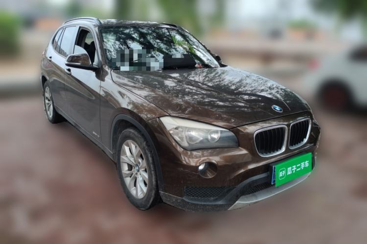 Used BMW X1 2014 sDrive18i Fashion Model Front Right 45 Deg
