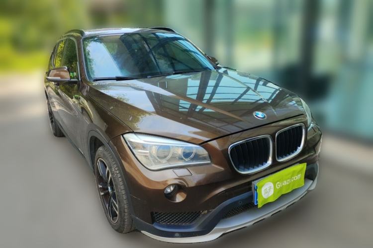Used BMW X1 2014 sDrive18i Leading Model Front Right 45 Deg
