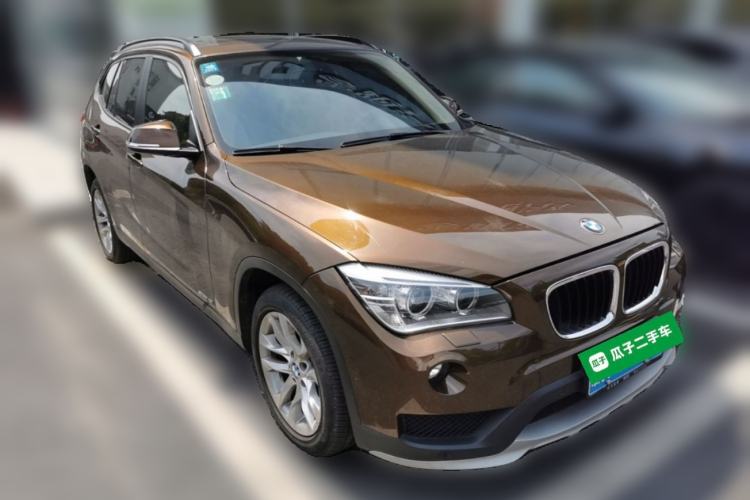 Used BMW X1 2014 sDrive18i Leading Model Front Right 45 Deg