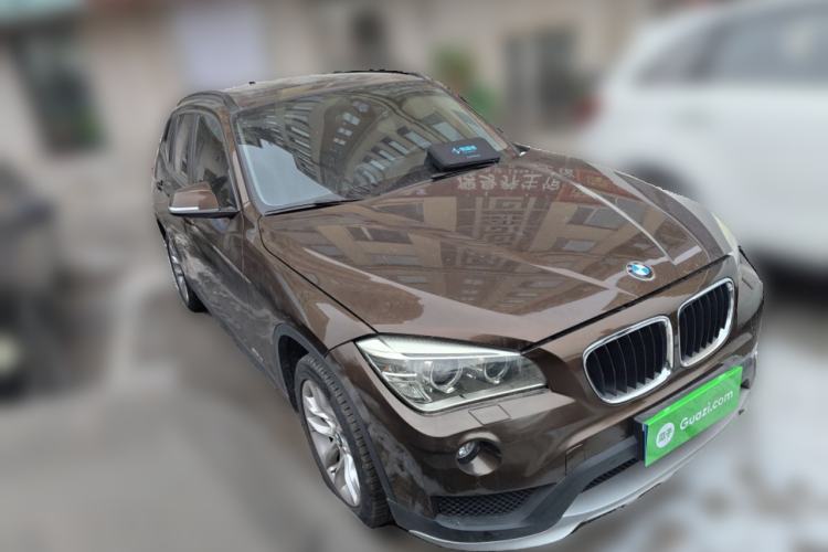 Used BMW X1 2014 sDrive18i Leading Model Front Right 45 Deg