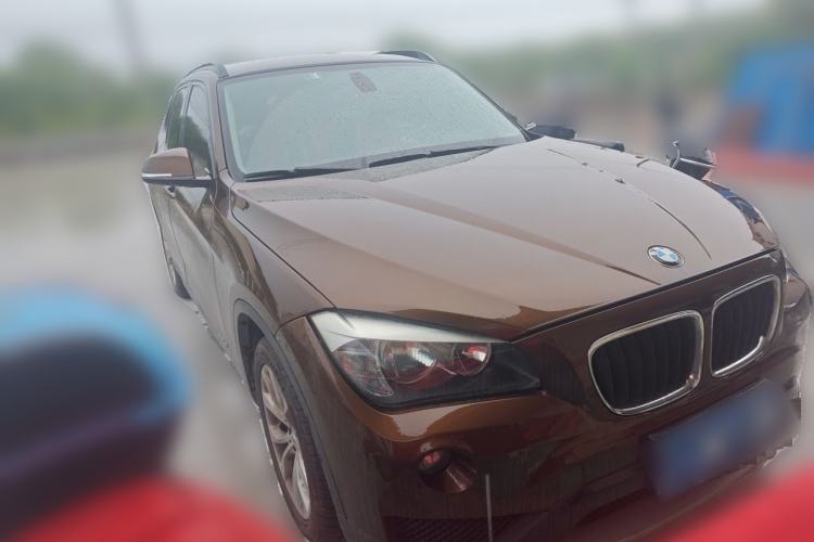 Used BMW X1 2014 sDrive18i Fashion Model Front Right 45 Deg