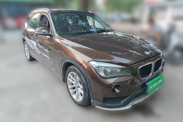 Used BMW X1 2014 sDrive18i Fashion Model Front Right 45 Deg