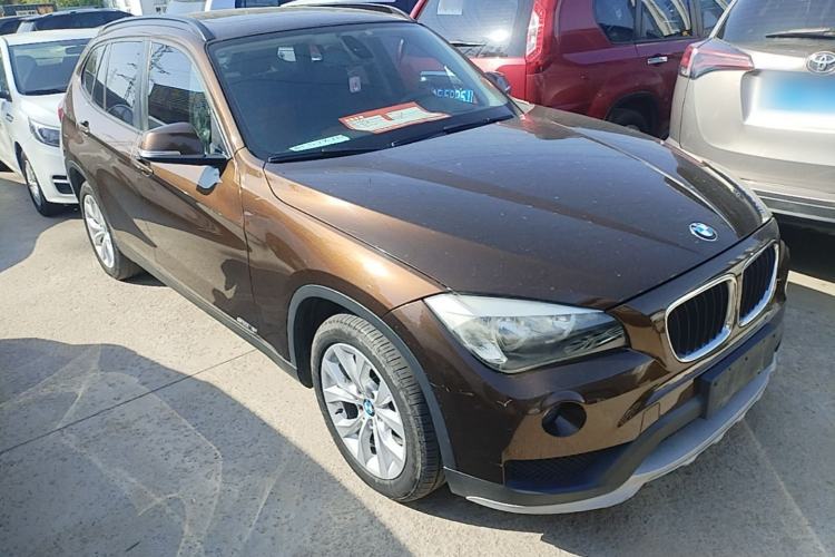 Used BMW X1 2014 sDrive18i Fashion Model Front Right 45 Deg