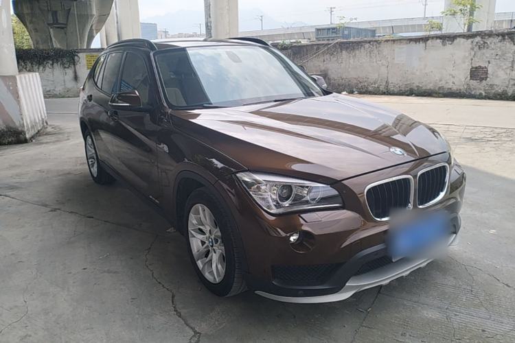 Used BMW X1 2014 sDrive18i Leading Model Front Right 45 Deg