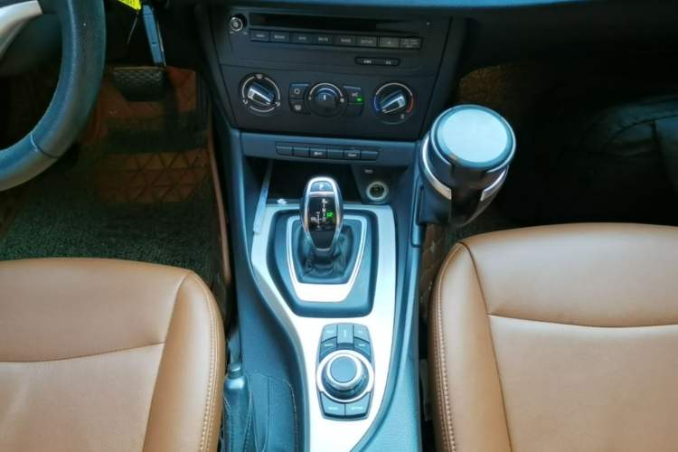 Used BMW X1 2014 sDrive18i Fashion Model Gear Lever