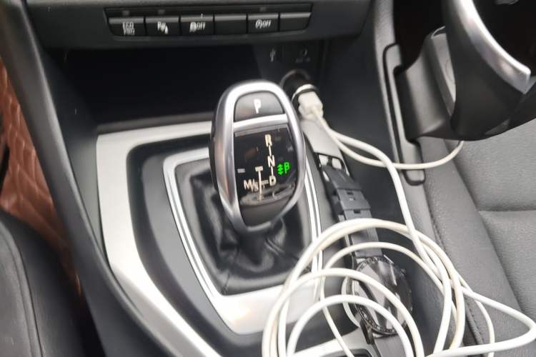 Used BMW X1 2014 sDrive18i Leading Model Gear Lever