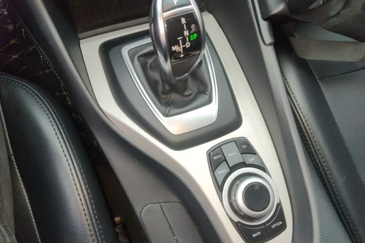 Used BMW X1 2014 sDrive18i Fashion Model Gear Lever