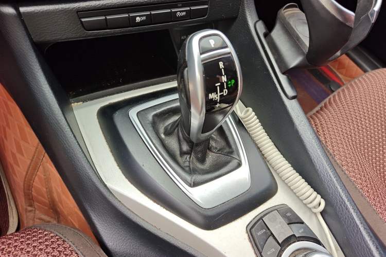 Used BMW X1 2014 sDrive18i Fashion Model Gear Lever