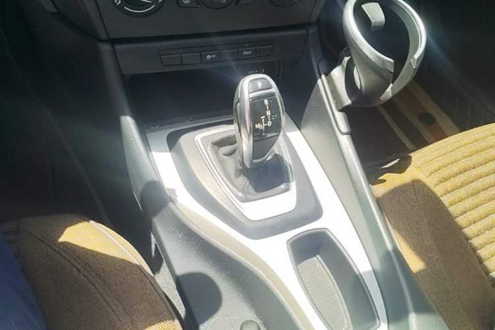 Used BMW X1 2014 sDrive18i Fashion Model Gear Lever