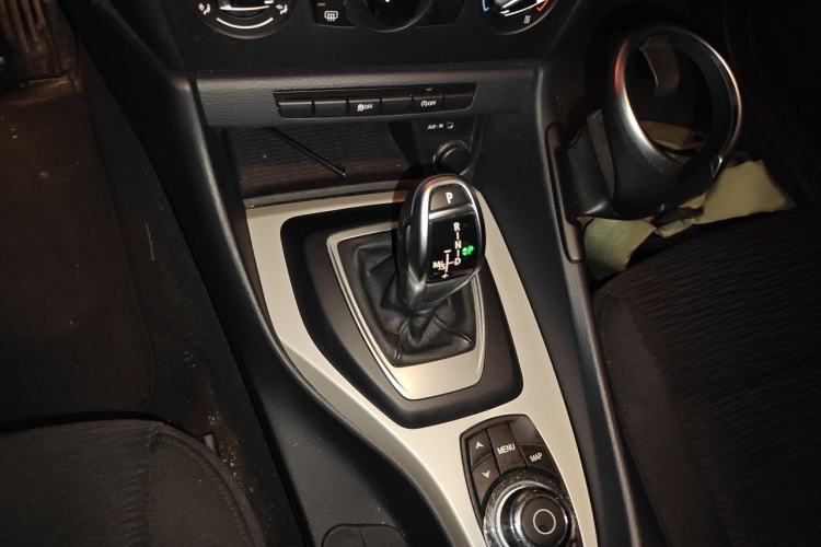 Used BMW X1 2014 sDrive18i Fashion Model Gear Lever