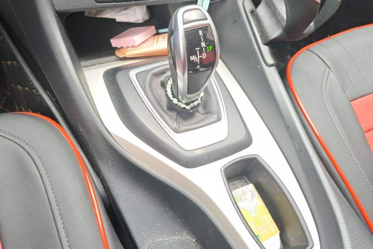 Used BMW X1 2014 sDrive18i Fashion Model Gear Lever