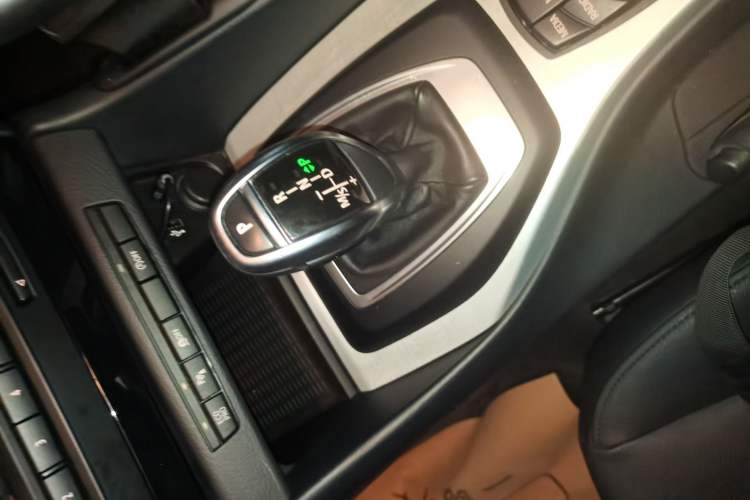 Used BMW X1 2014 sDrive18i Leading Model Gear Lever