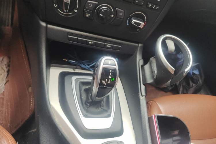 Used BMW X1 2014 sDrive18i Fashion Model Gear Lever