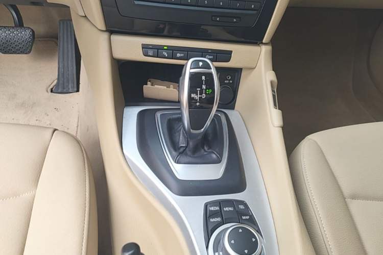 Used BMW X1 2014 sDrive18i Leading Model Gear Lever
