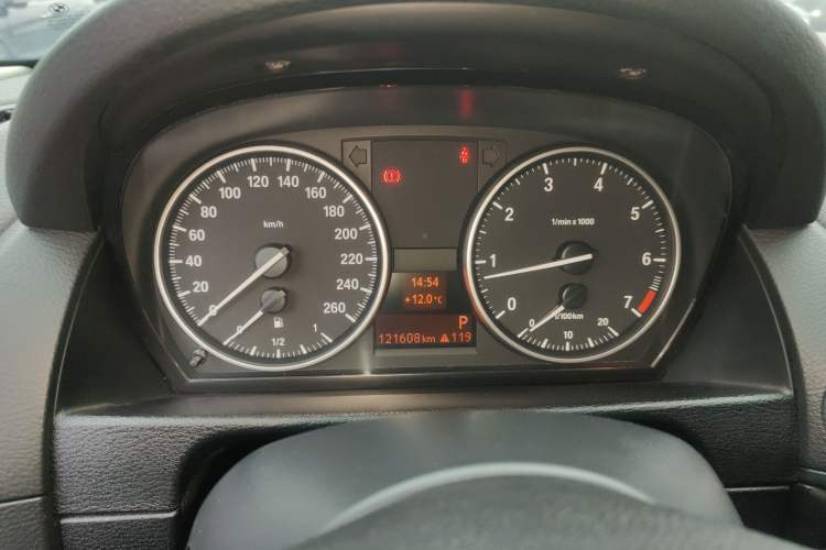Used BMW X1 2014 sDrive18i Fashion Model Instrument Cluster