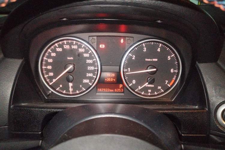 Used BMW X1 2014 sDrive18i Fashion Model Instrument Cluster