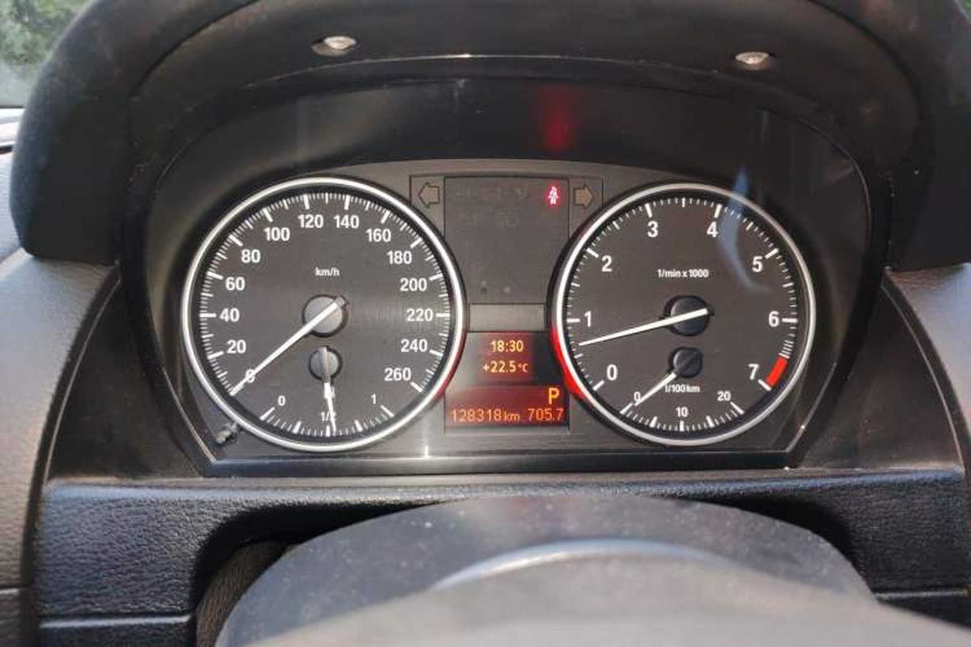 Used BMW X1 2014 sDrive18i Leading Model Instrument Cluster