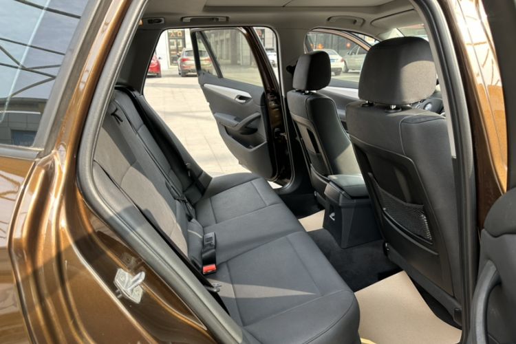 Used BMW X1 2014 sDrive18i Leading Model Interior 11