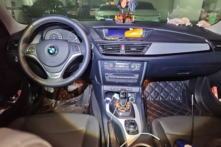 Used BMW X1 2014 sDrive18i Leading Model Interior 2