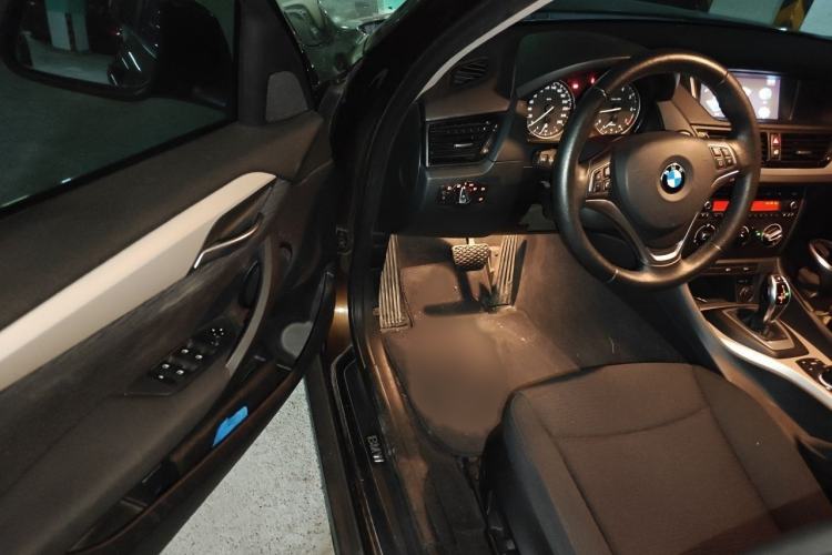 Used BMW X1 2014 sDrive18i Fashion Model Interior 3