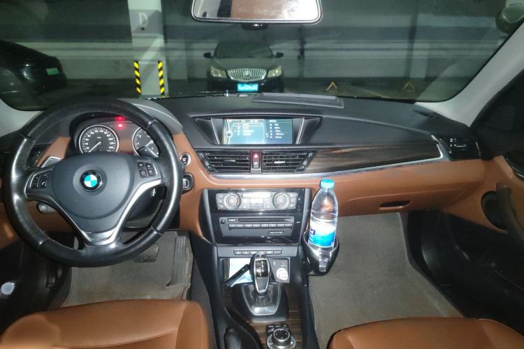 Used BMW X1 2014 xDrive28i X Design Package Interior 3