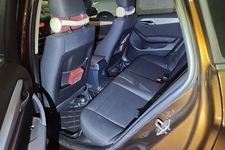 Used BMW X1 2014 sDrive18i Leading Model Interior 4