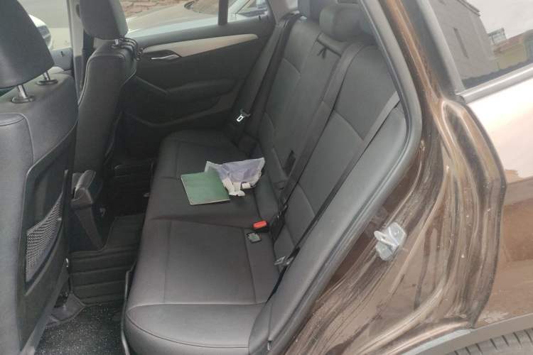 Used BMW X1 2014 sDrive18i Leading Model Interior 4