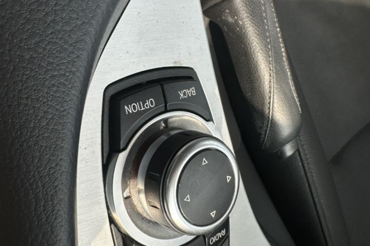 Used BMW X1 2014 sDrive18i Leading Model Interior 5