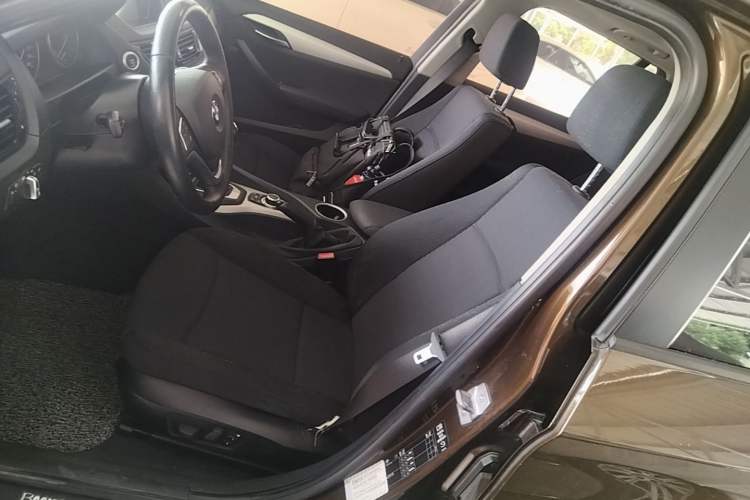 Used BMW X1 2014 sDrive18i Fashion Model Left Front Seat