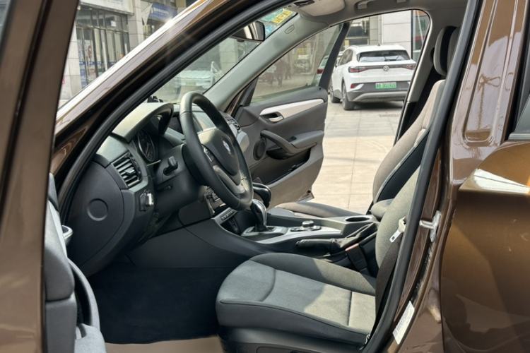 Used BMW X1 2014 sDrive18i Leading Model Left Front Seat