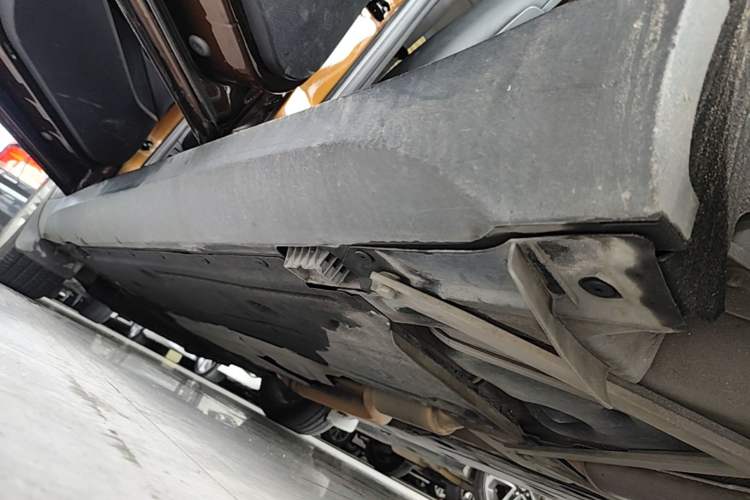 Used BMW X1 2014 sDrive18i Leading Model Left Side Sill