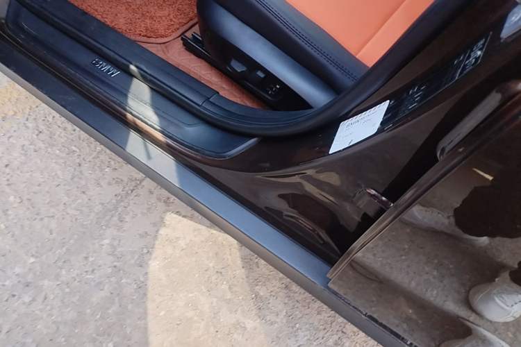 Used BMW X1 2014 sDrive18i Fashion Model Left Side Sill