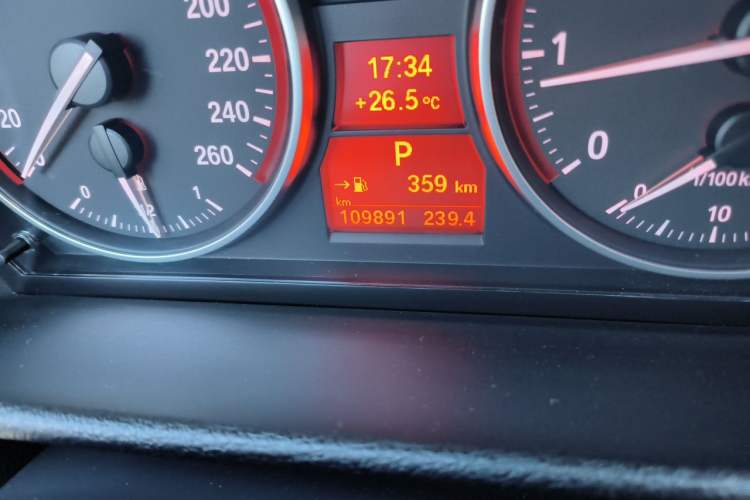 Used BMW X1 2014 xDrive20i X Design Package Odometer Close Up
