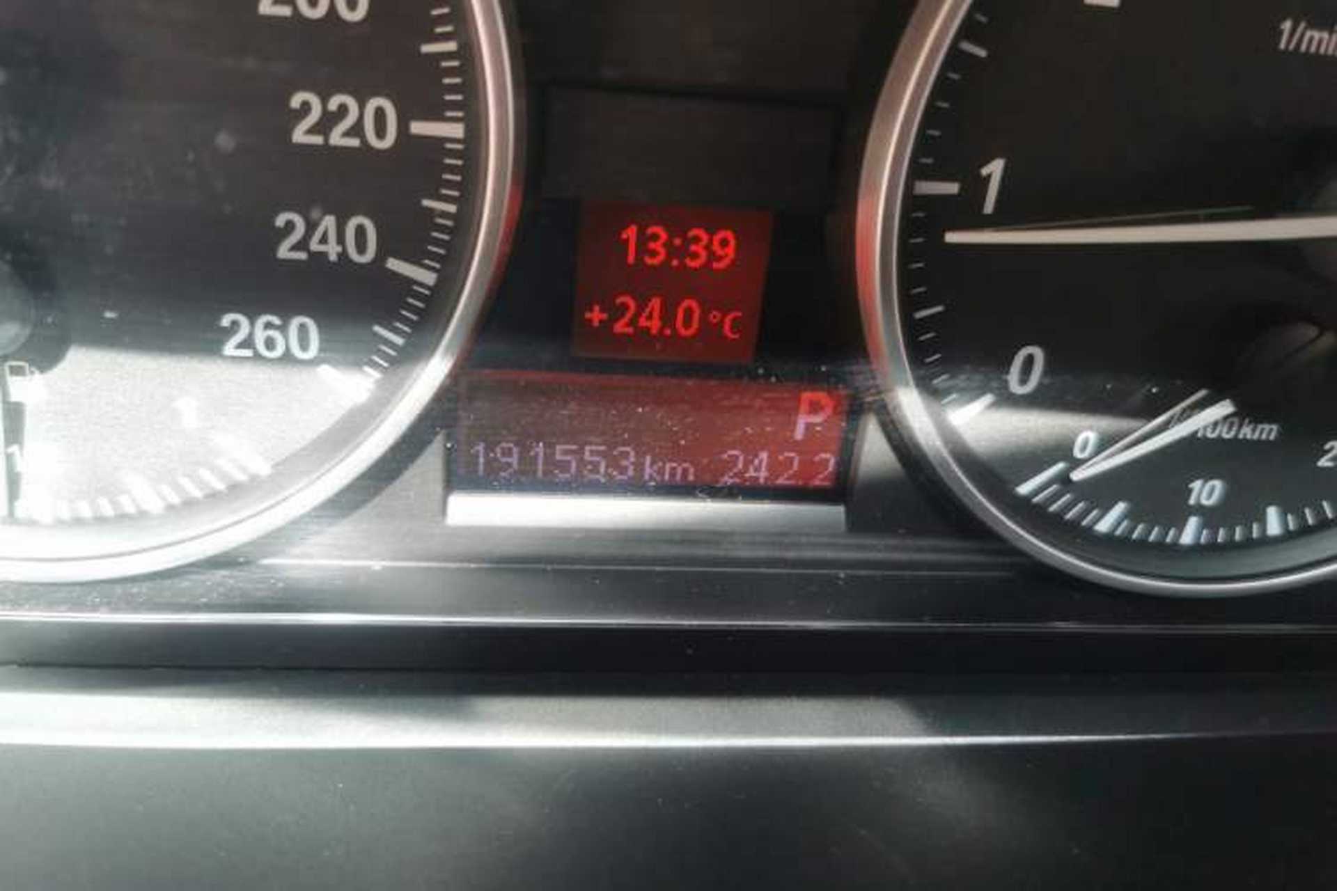 Used BMW X1 2014 sDrive18i Fashion Model Odometer Close Up