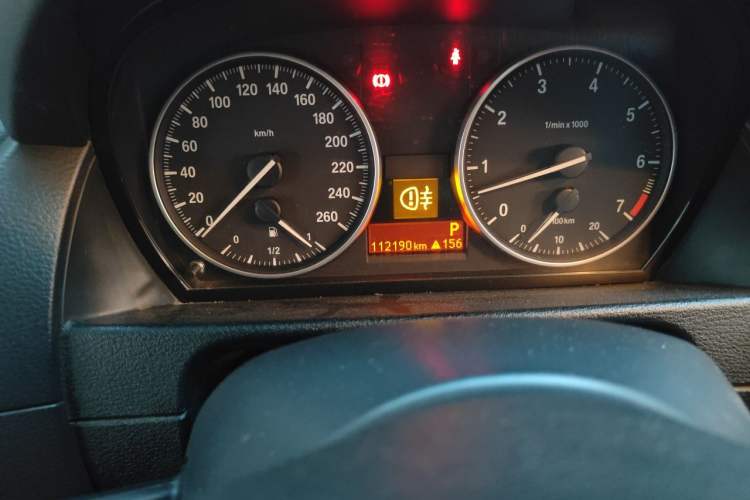 Used BMW X1 2014 sDrive18i Fashion Model Odometer Close Up