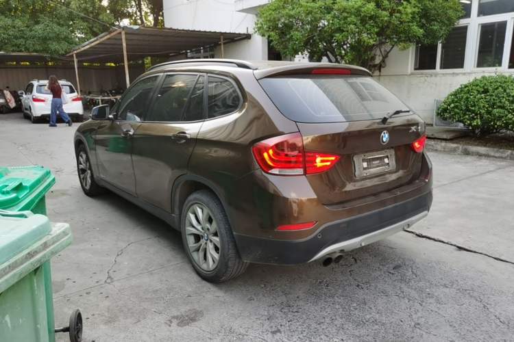 Used BMW X1 2014 sDrive18i Fashion Model Rear Left 45 Deg